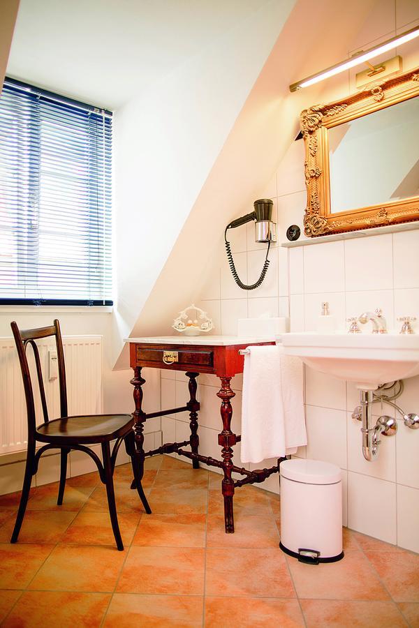 Restaurant Dicker Mann Hotel Zum Blauen Krebs Regensburg Ngoại thất bức ảnh