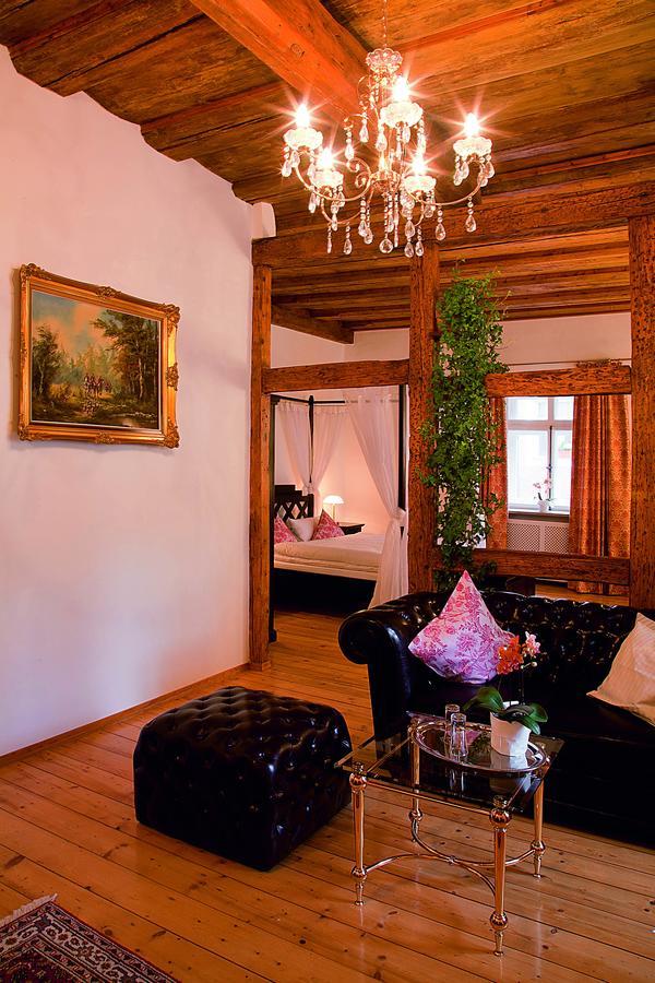 Restaurant Dicker Mann Hotel Zum Blauen Krebs Regensburg Ngoại thất bức ảnh