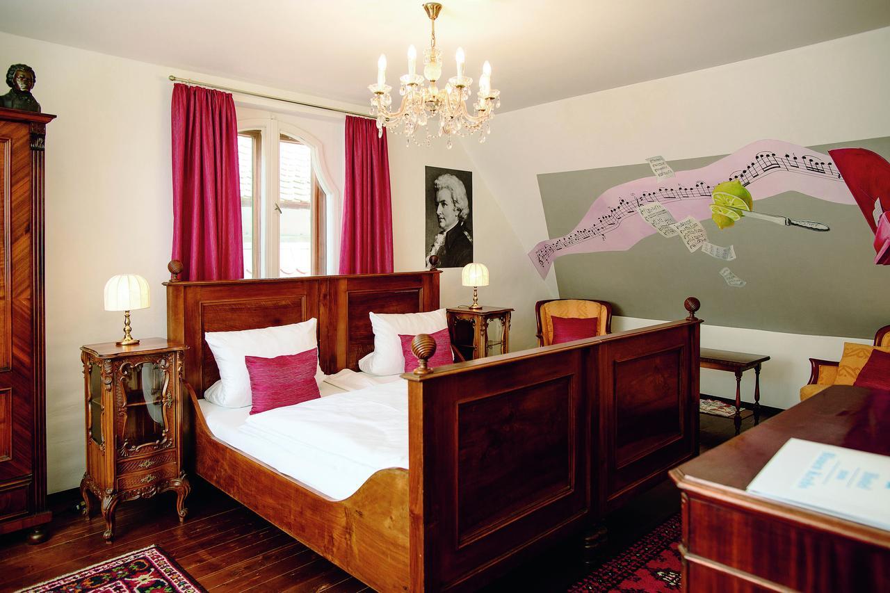 Restaurant Dicker Mann Hotel Zum Blauen Krebs Regensburg Ngoại thất bức ảnh